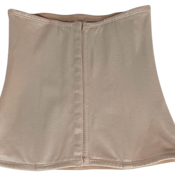 Miraclesuit Shapewear in Gray and Cream - Picture 4 of 4